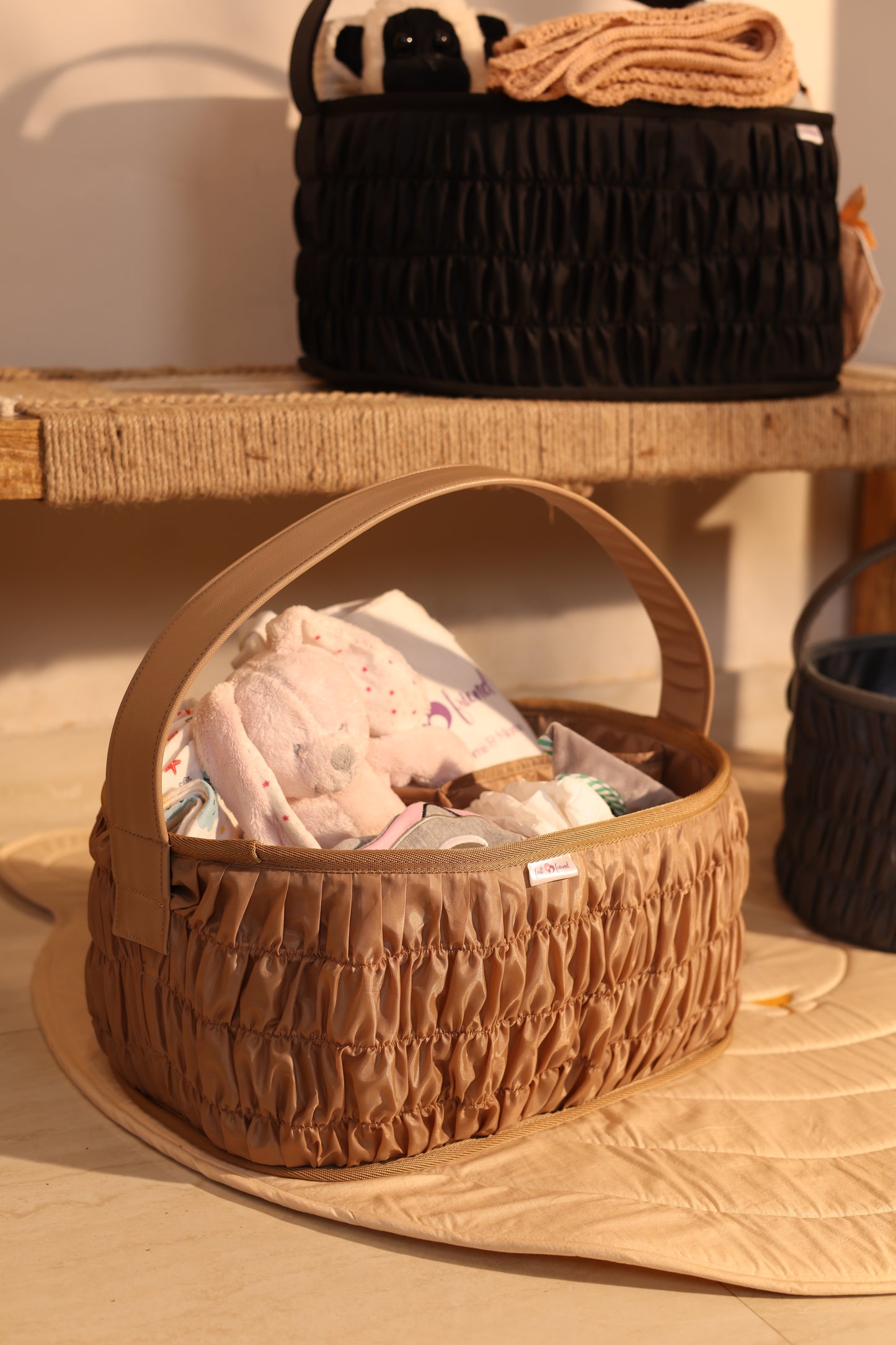Nestling Caddy